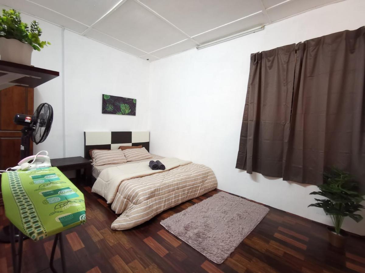 Sri Makmur Pontian Homestay Pontian Besar Екстер'єр фото